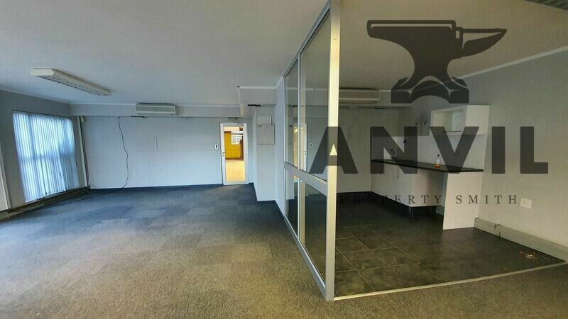 Heron Place - Mezzanine Level & 1st Floor property image 10