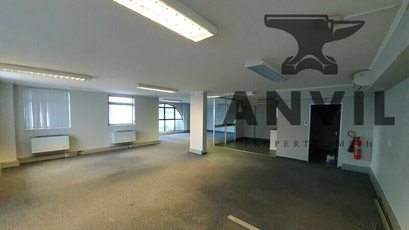 Heron Place - Mezzanine Level & 1st Floor property image 11