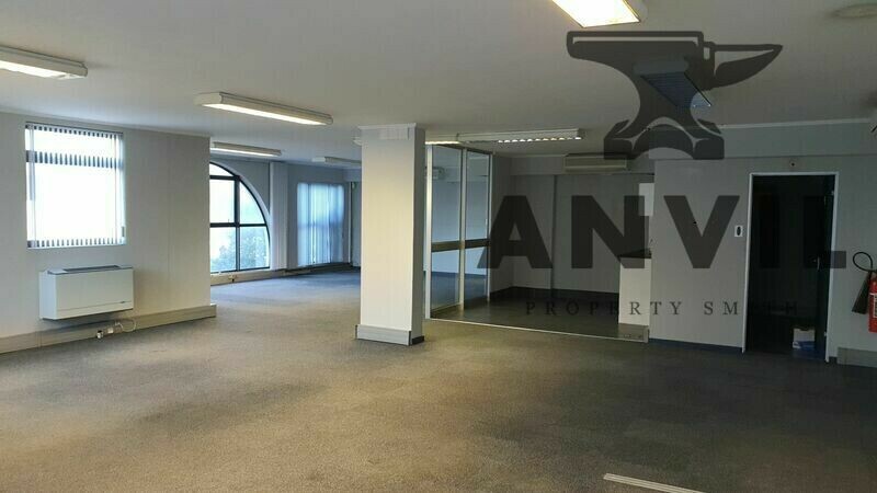 Heron Place - Mezzanine Level & 1st Floor property image 16