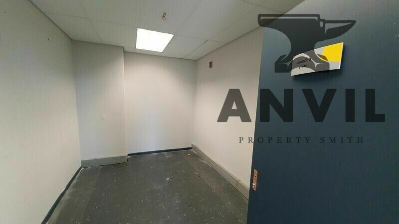 Heron Place - Mezzanine Level & 1st Floor property image 26