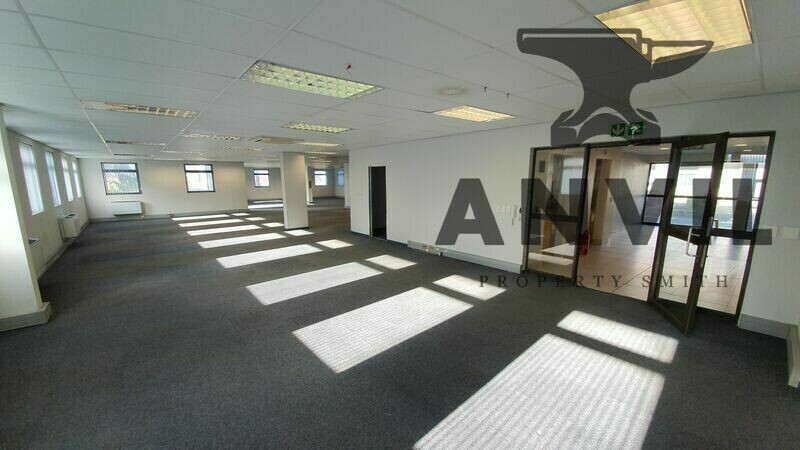 Heron Place - Mezzanine Level & 1st Floor property image 27