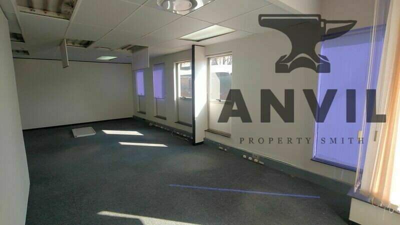 31 Wessel Road - Falcon House GF RHS property image 6