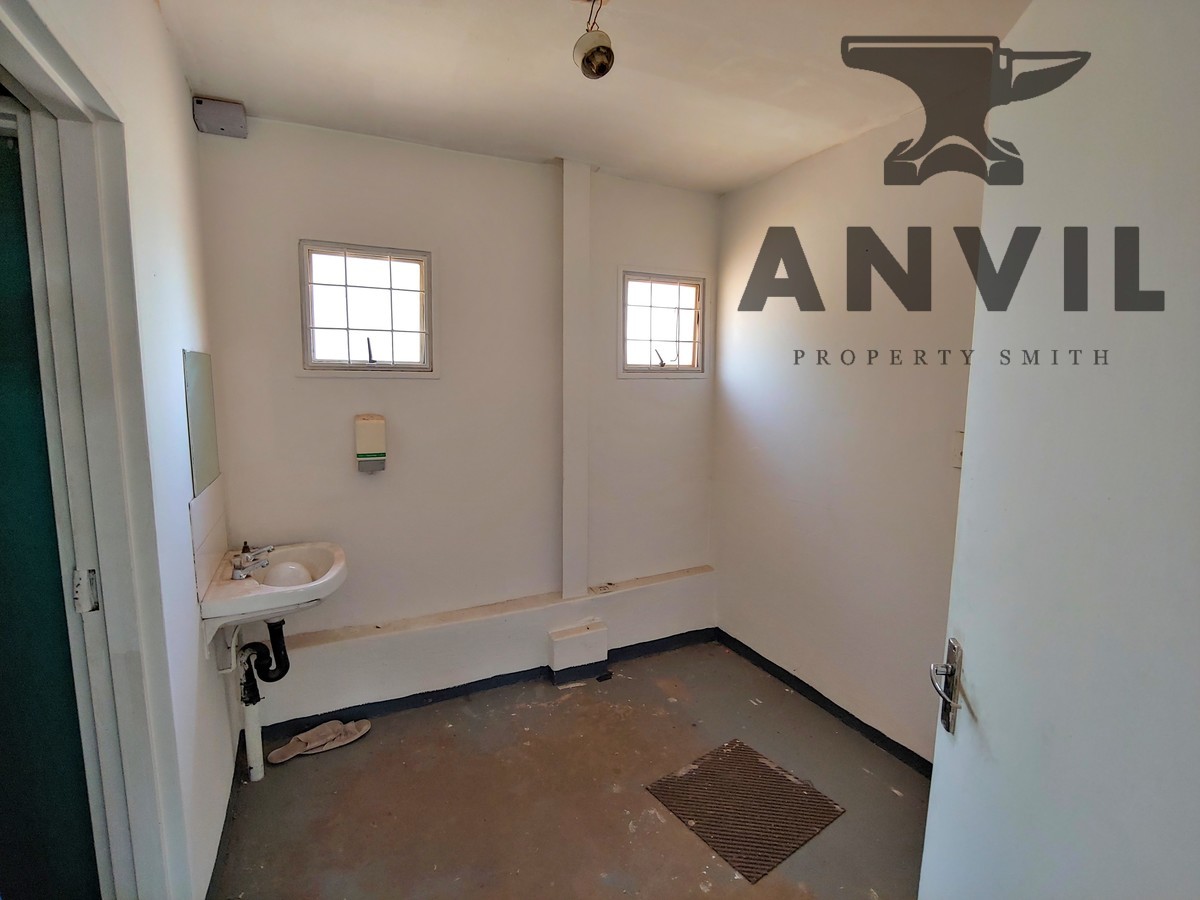 Mini Warehouse to let in Kya Sands, Verona Industrial Park, Randburg