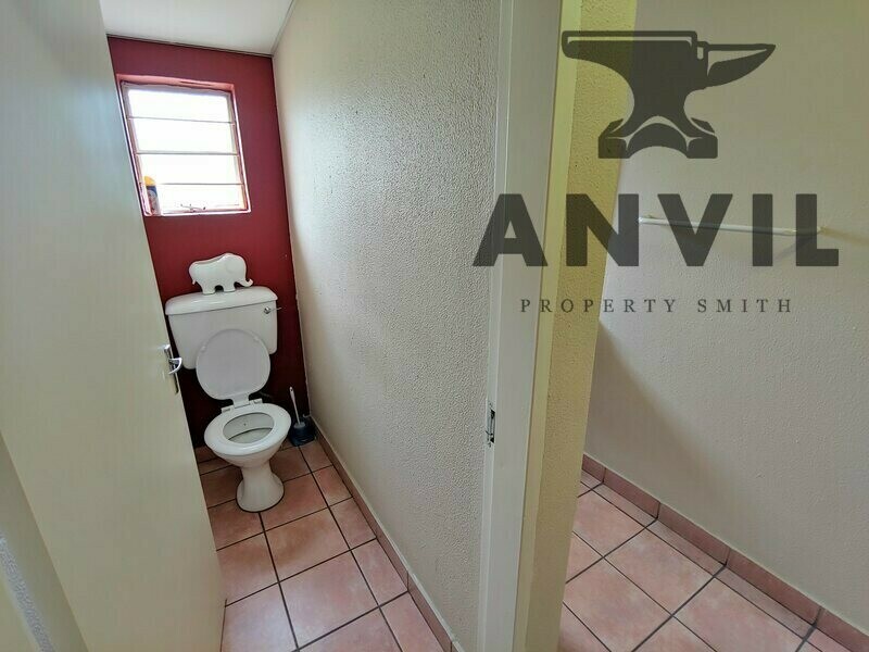 19 Staal street - Free-standing Premises property image 32