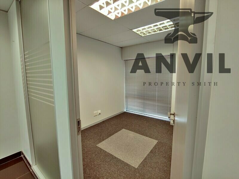 Clearwater Office Park, Roodepoort - Building 2 Ground Floor 20Gb property image 3