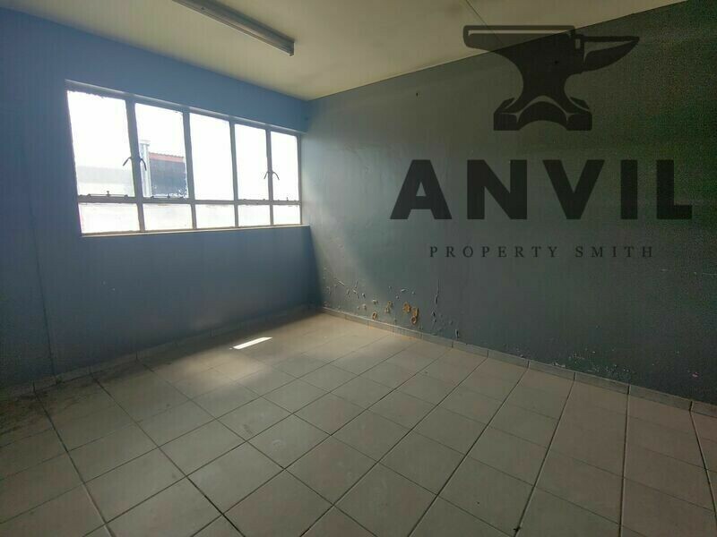 3 Fuchs Street, Alrode, Alberton - Ground Floor Unit 2 - Industrial warehouse to rent with three phase power - 2370sqm property image 14
