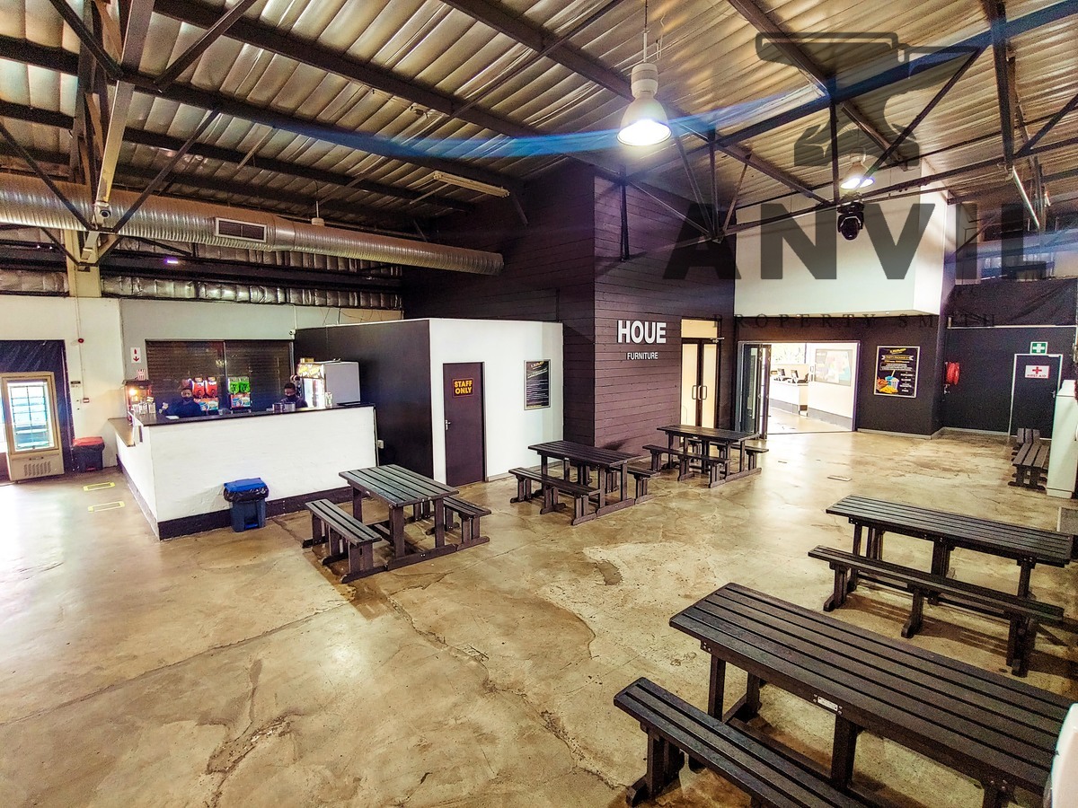 Immaculate Retail Shop To Rent in Strubensvalley with excellent exposure!