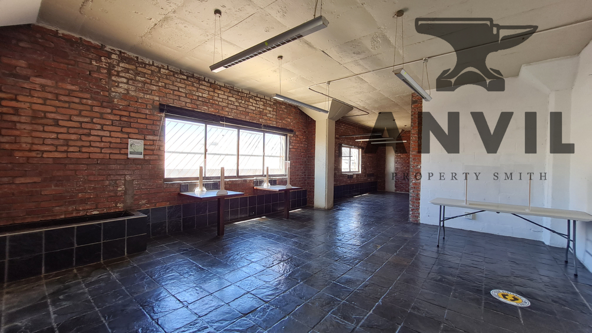 Warehouse To Let In Paarden Eiland, Featuring 20 x Parking Bays