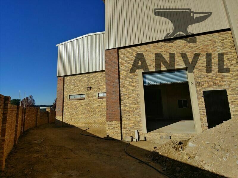 12 Langkloof Street - Ground Floor Mini Unit 1 - 233sqm - Mini warehouse unit with mezzanine area to rent in Alrode South property image 14