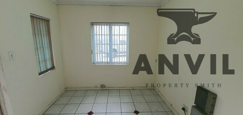 Ruco Business Park, Airport Industria 1 - Unit 11 property image 11