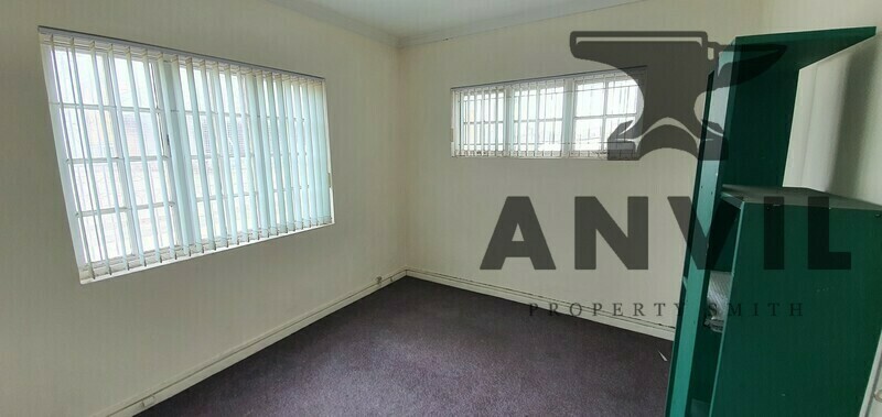 Ruco Business Park, Airport Industria 1 - Unit 11 property image 12