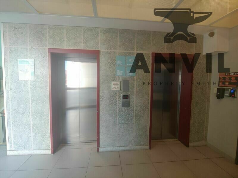 South Point Corner, 87 De Korte Street, Braamfontein, Johannesburg - 8th floor office space property image 13