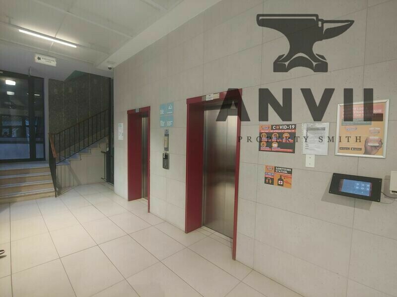 South Point Corner, 87 De Korte Street, Braamfontein, Johannesburg - 8th floor office space property image 12