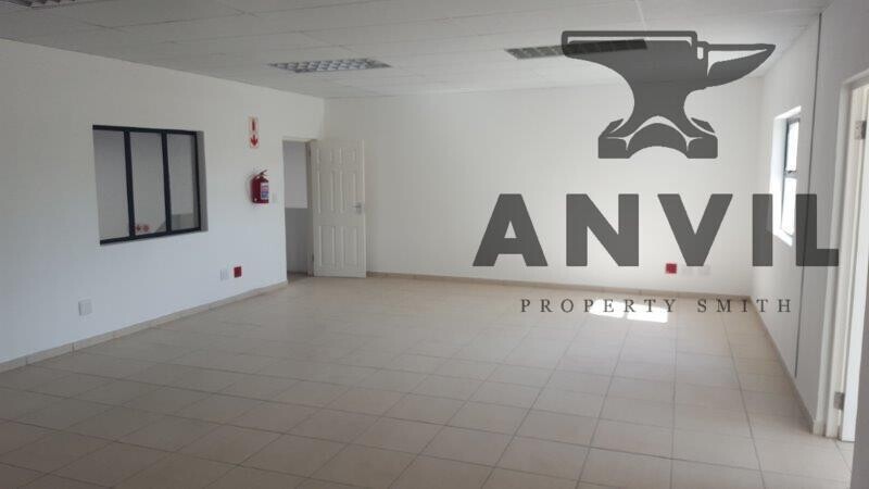 8 Port Street - Factory to let, Zinfandal Street, Saxenburg Park 2 property image 8