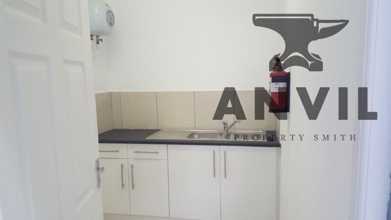 8 Port Street - Factory to let, Zinfandal Street, Saxenburg Park 2 property image 12