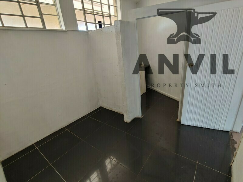 37 Figtree St - SHOP #15A property image 5