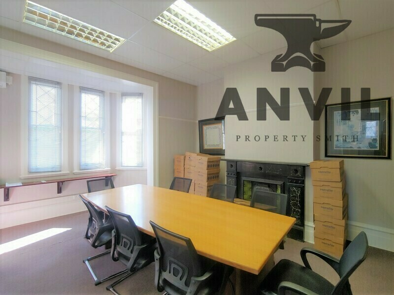 100 Cape Road, Mill Park, Port elizabeth - Front and Back Building, 353m2 property image 3