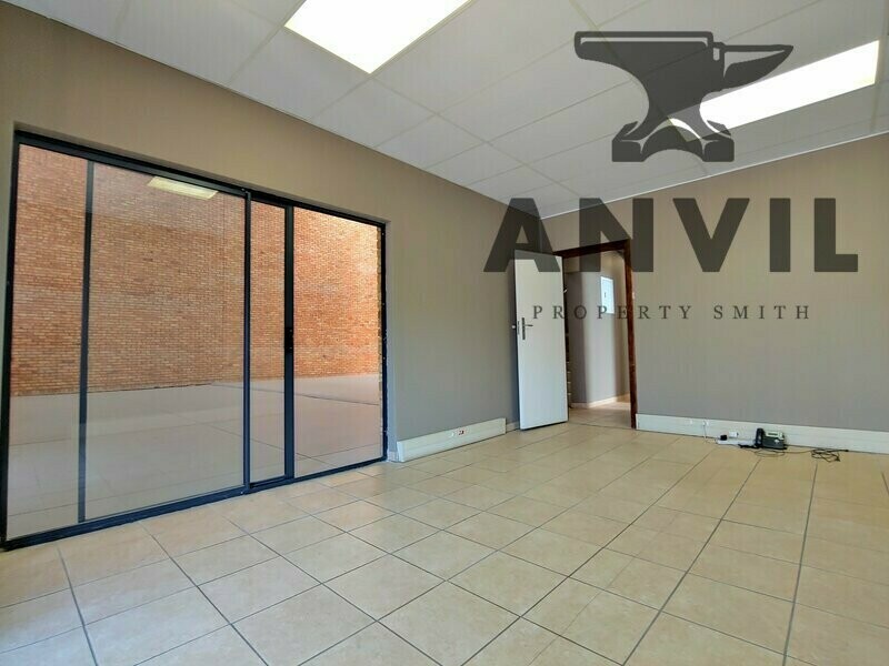 Honeydew Business Park, Roodepoort - Building D Unit 16,17  property image 16