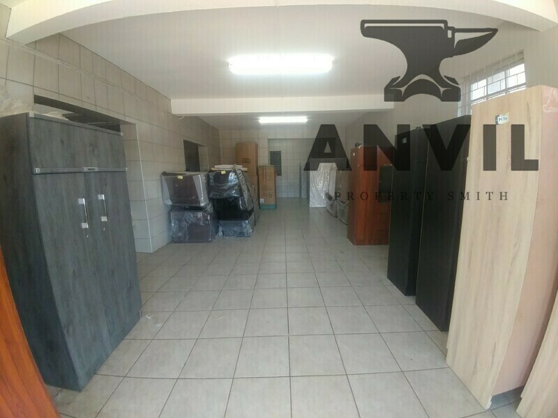 194 Commercial Rd - 194 Commercial road property image 2