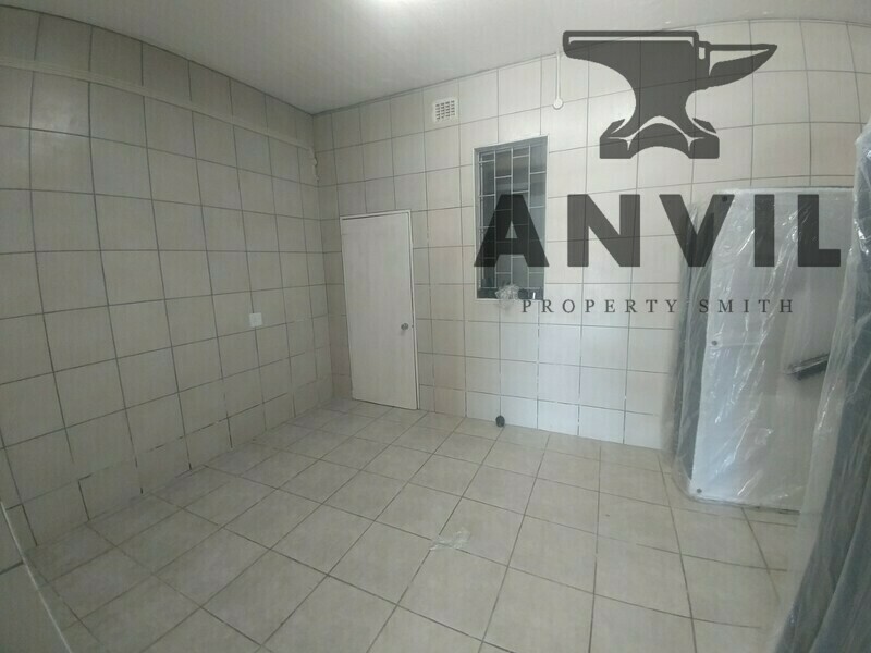 194 Commercial Rd - 194 Commercial road property image 1