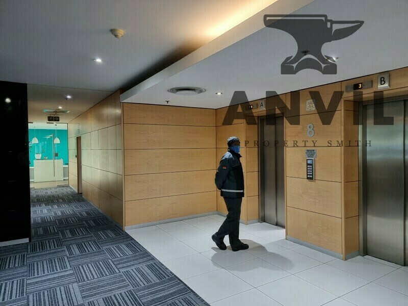 Convention Tower, Corner Heerengracht and Walter Sisulu Aveune - 8th Floor Unit property image 2