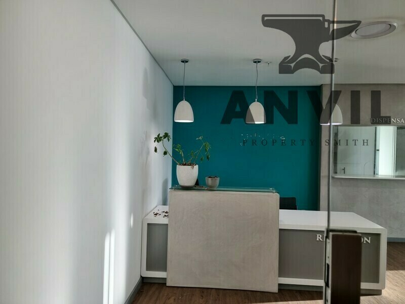 Convention Tower, Corner Heerengracht and Walter Sisulu Aveune - 8th Floor Unit property image 3