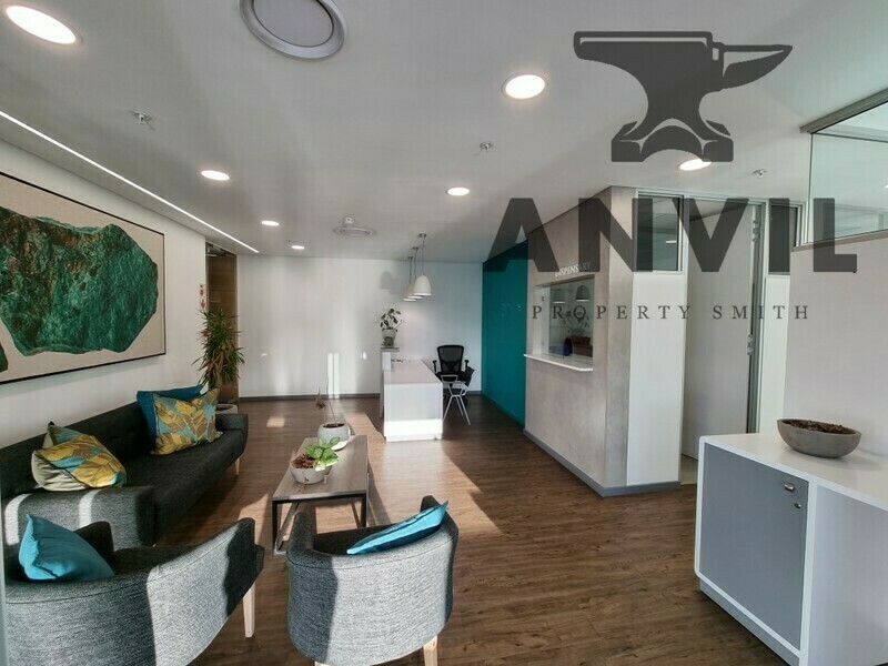 Convention Tower, Corner Heerengracht and Walter Sisulu Aveune - 8th Floor Unit property image 5