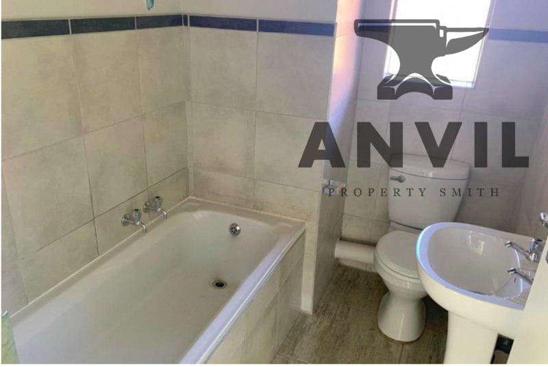 528 Sytze Wierda Avenue - Tenanted Investment Opportunity property image 4