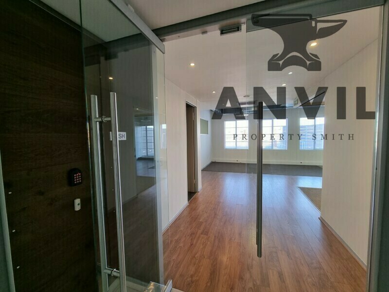 Sovereign Quays ,34 Somerset Road - 1st Floor Foyer B property image 2