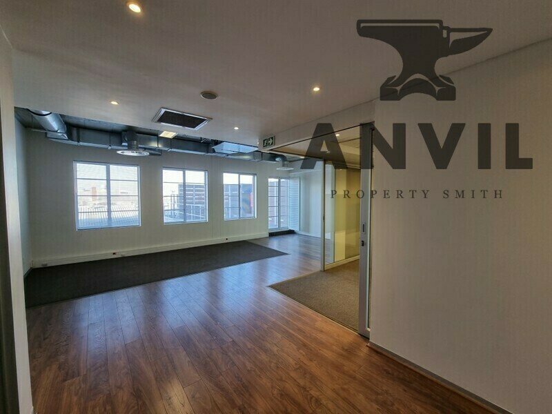 Sovereign Quays ,34 Somerset Road - 1st Floor Foyer B property image 3