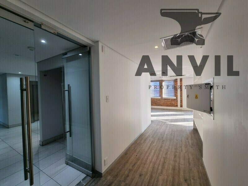 Sovereign Quays ,34 Somerset Road - 1st Floor Foyer B Ex Top Employers property image 3