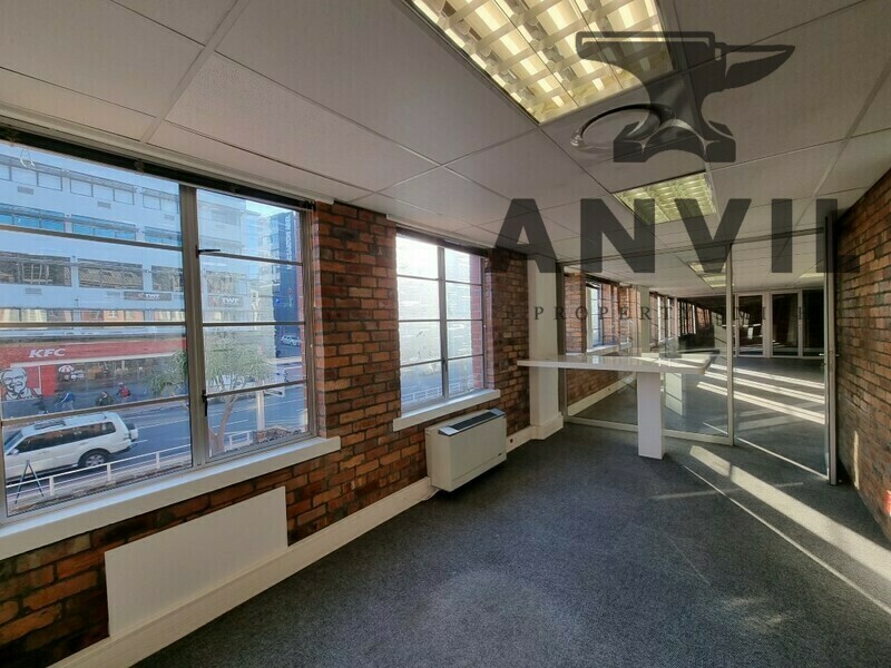 Sovereign Quays ,34 Somerset Road - 1st Floor Foyer B Ex Top Employers property image 6