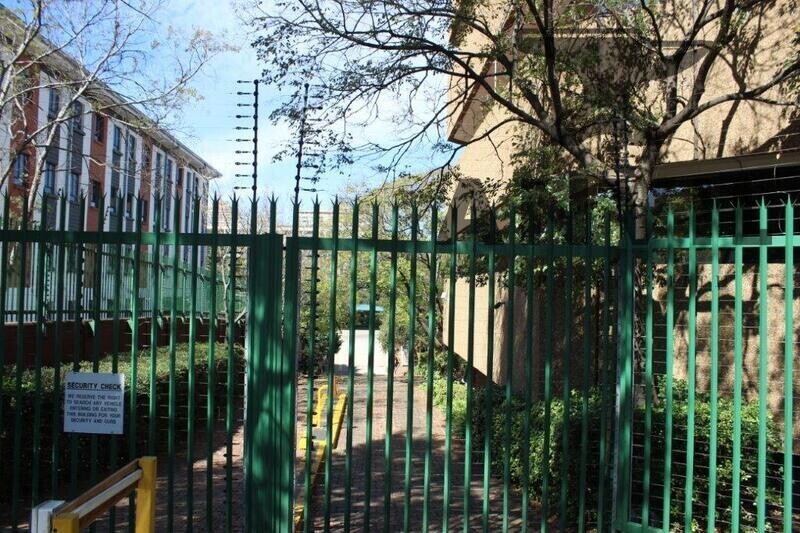 AIG Chartis, Parktown property image 2