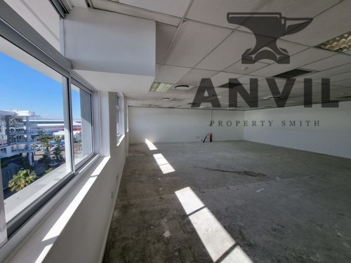 Granger Bay Court, 49 Beach Road, Mouille Point - 5th Floor Unit property image 10
