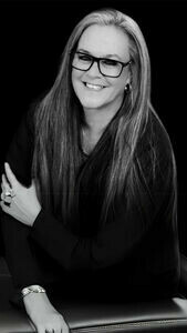 Lara Robertson, Commercial Property Broker