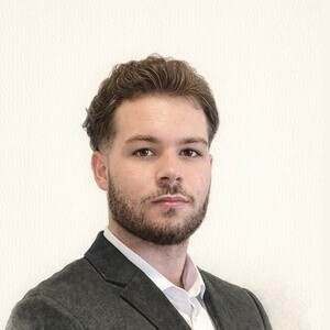Ewan Sharp, Commercial Property Broker