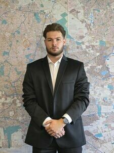 Ewan Sharp, Commercial Property Broker